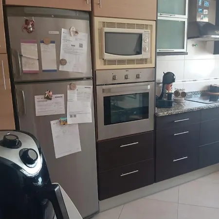 Moradia V4 A 1 Km Da וילה